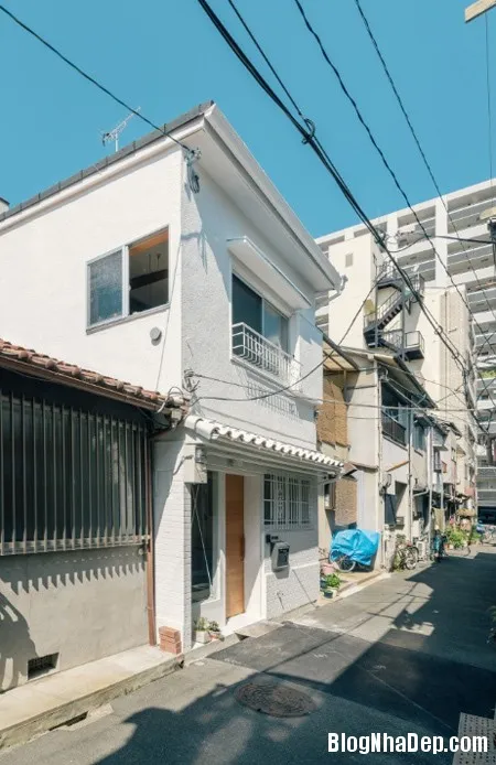 Căn nhà 2 tầng tối giản ở Osaka, Nhật Bản