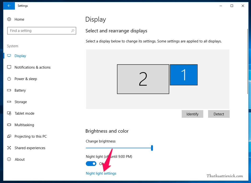 Cách bật/tắt chế độ giảm ánh sáng xanh Night Light trên Windows 10